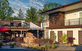 Golden Haven Hot Springs